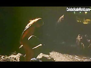 Loredana Cannata Outdoor , Wet in La donna lupo (1999) 4