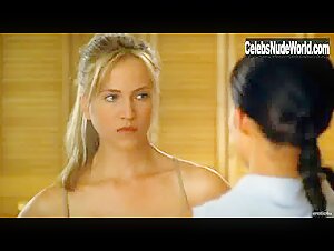 Lori Heuring in In Crowd (2000) 12