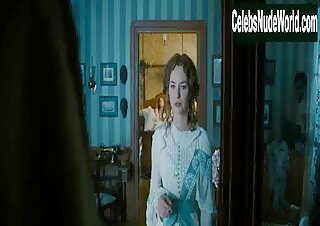Louise Bourgoin in Les aventures extraordinaires d'Adele Blanc-Sec (2010) 2