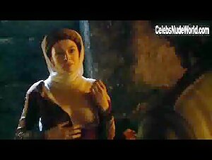 Louise Pasteau in La commanderie (series) (2010) 7