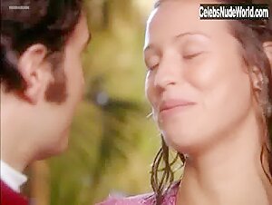 Luana Piovani in O Quinto dos Infernos (series) (2002) 17