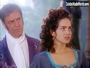 Luana Piovani in O Quinto dos Infernos (series) (2002) 18