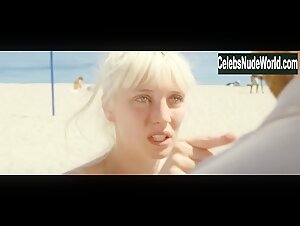 Lucie Debay in Un Francais (2015) 17