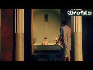 Lucy Lawless Bathtub, boobs in Spartacus: Gods of the Arena (series) (2011) 6