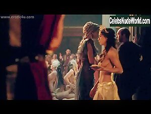 Lucy Lawless Costume , Butt in Spartacus: Vengeance (series) (2010)