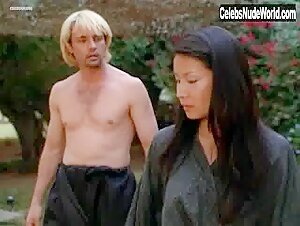 Lucy Liu Outdoor , Butt scene in Flypaper (1999) 1