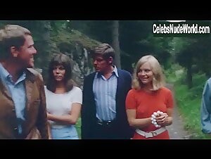 Lykke Nielsen in Skal vi leke gjemsel (1970) 7
