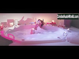 Macarena Gomez in Vibraciones (short) (2014) 2
