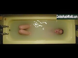Mackenzie Davis in Turning (2020) 7