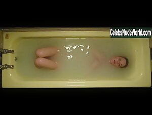 Mackenzie Davis in Turning (2020) 8