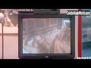 Madonna Hairy Pussy , Blonde in Body of Evidence (1993) 19