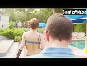 Maggie Gyllenhaal Outdoor , Bikini in Deuce (series) (2017) 18