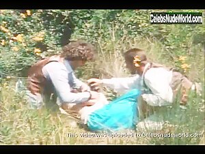 Malu in La storia di Lady Chatterley (1989) 7