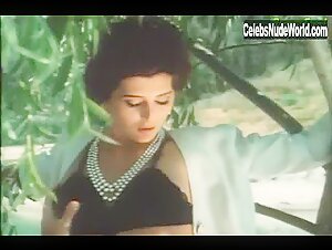 Malu Outdoor , Brunette in La storia di Lady Chatterley (1989) 13
