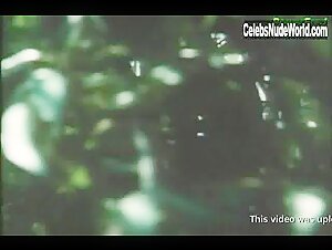 Malu Outdoor , Brunette in La storia di Lady Chatterley (1989) 15