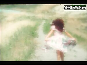 Malu Outdoor , High Heel in La storia di Lady Chatterley (1989) 10