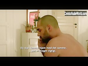 Malene Beltoft Olsen in Julie og Rafiq (2014) 16