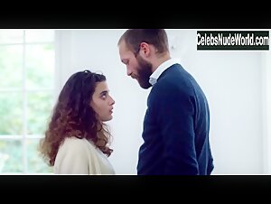 Manal Issa in Peur de rien (2015) 1