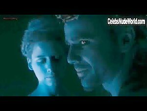 Manuela Velles in Caotica Ana (2007) 1