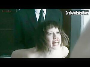 Manuela Velles in Caotica Ana (2007) 14