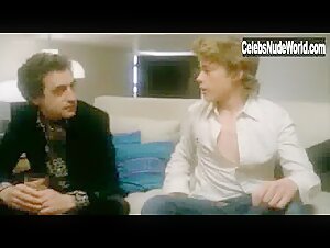 Maria Luisa San Jose in El diputado (1979) 3