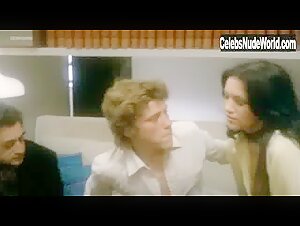 Maria Luisa San Jose in El diputado (1979) 4