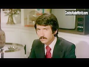 Maria Luisa San Jose in La mujer es cosa de hombres (1976) 14