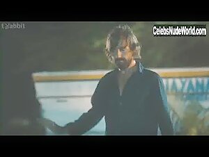 Maria Nela Sinisterra in Solo para dos (2013) 3