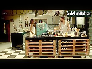 Maria Nela Sinisterra in Tiempo muerto (2016) 4