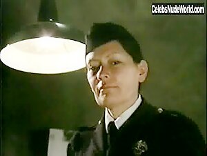 Maria Rojo in El apando (1976) 15