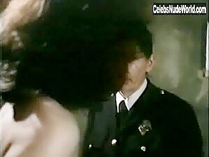 Maria Rojo in El apando (1976) 19