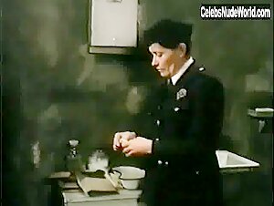 Maria Rojo in El apando (1976) 8