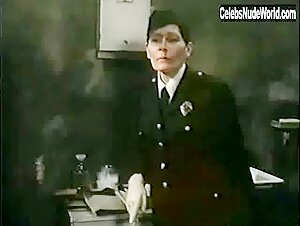 Maria Rojo in El apando (1976) 9