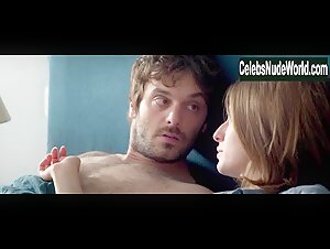 Maria Valverde in Ce qui nous lie (2017) 16
