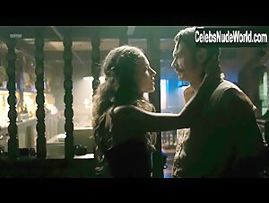 Margarita Levieva Couple , Kissing in Deuce (series) (2017) 10