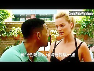 Margot Robbie cleavage, hot scene in Focus (2015) 16