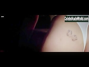 Maria Bello nude , butt scene in Cooler (2003) 4