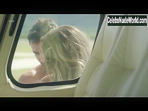 Maria Bopp Kissing , Outdoor in Me Chama de Bruna (series) (2016) 18