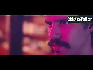 Maria Casadevall in A Ordem do Caos... Ou (short) (2017) 13
