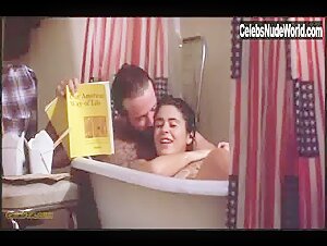 Maria Conchita Alonso in Moscow on the Hudson (1984) 12