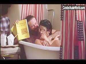 Maria Conchita Alonso in Moscow on the Hudson (1984) 13