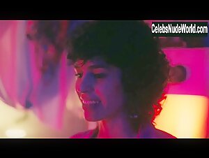 Maria Flor in Irmaos Freitas (series) (2019) 8