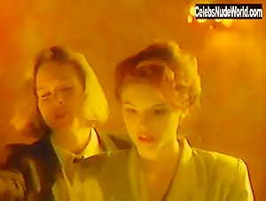 Maria Ford in Le declic (1985) 5