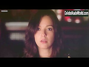 Maria Lapiedra in La montana rusa (2012) 19