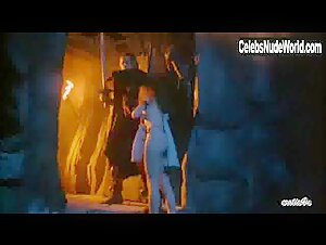 Maria Socas Explicit , Butt in Warrior and the Sorceress (1984) 7