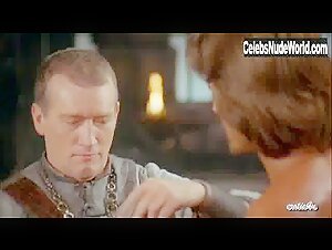 Maria Socas Costume , Brunette in Warrior and the Sorceress (1984) 14