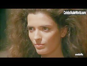 Maria Socas Costume , Brunette in Warrior and the Sorceress (1984) 8