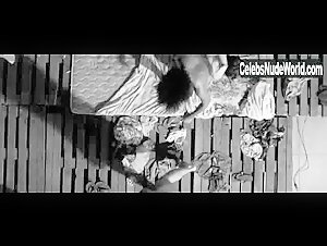 Mariana Nunes Orgy , boobs in A Febre do Rato (2011) 15