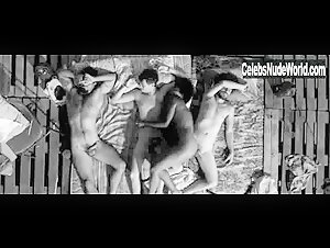 Mariana Nunes Orgy , boobs in A Febre do Rato (2011) 3