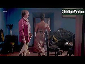 Mariana Nunes beach, hot scene in Zama (2017) 16